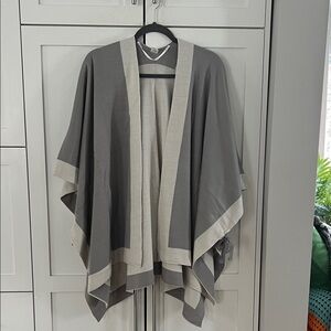 Apt. 9 Gray and Cream Knit Poncho